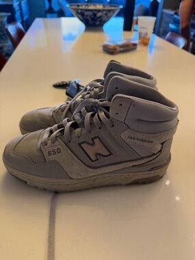 New Balance Kids 650 High-Top Sneakers in Gray